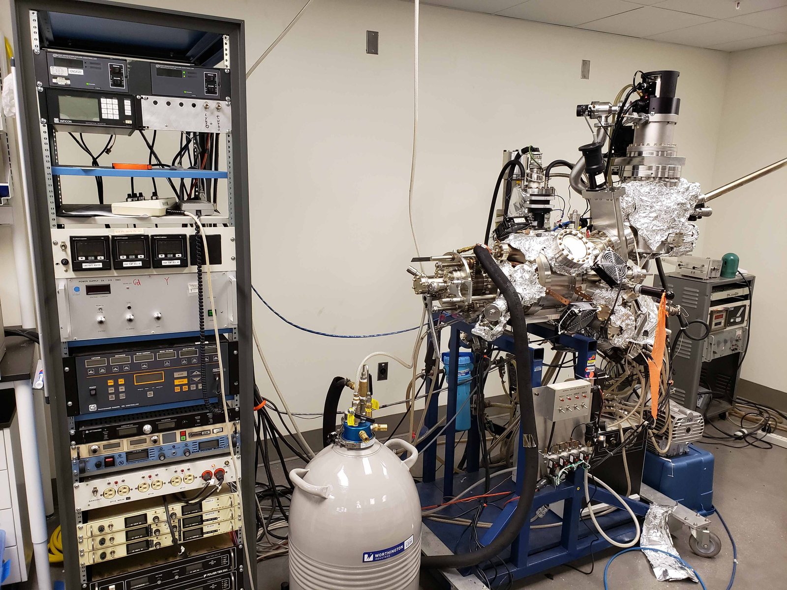 Topological & Quantum Materials